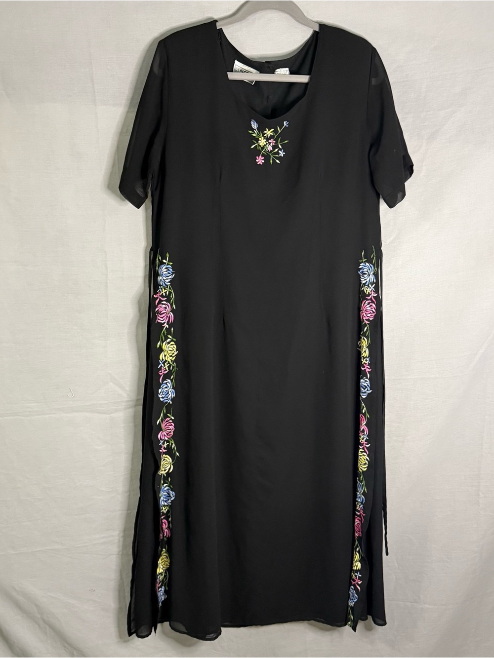 Vintage Black Dress Colorful Floral Embroidery Cottagecore Witchy whimsigoth